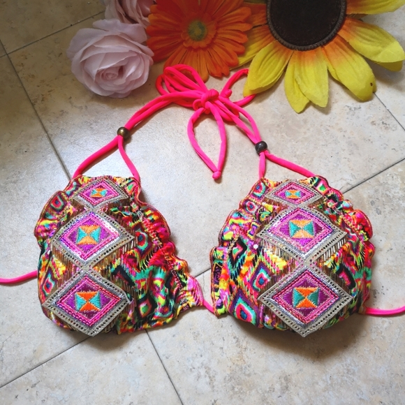 BRAND NEW Bikini Top! - Picture 1 of 11